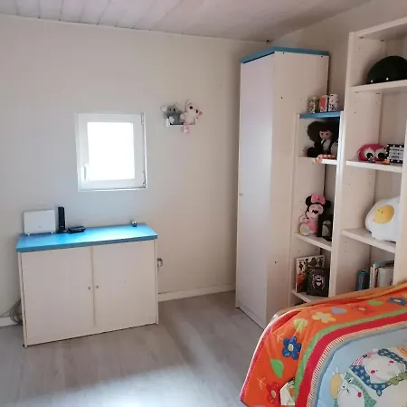 Holiday home Planta Baja De Casa Con Patio Vigo