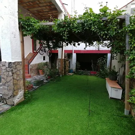 Planta Baja De Casa Con Patio * Виго